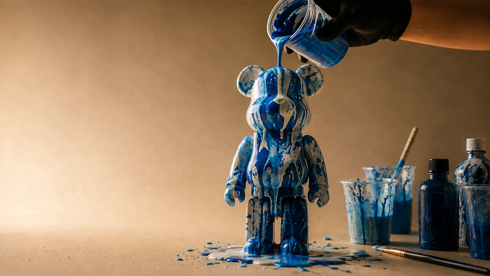 Imagem de PINTURA EM ESCULTURA